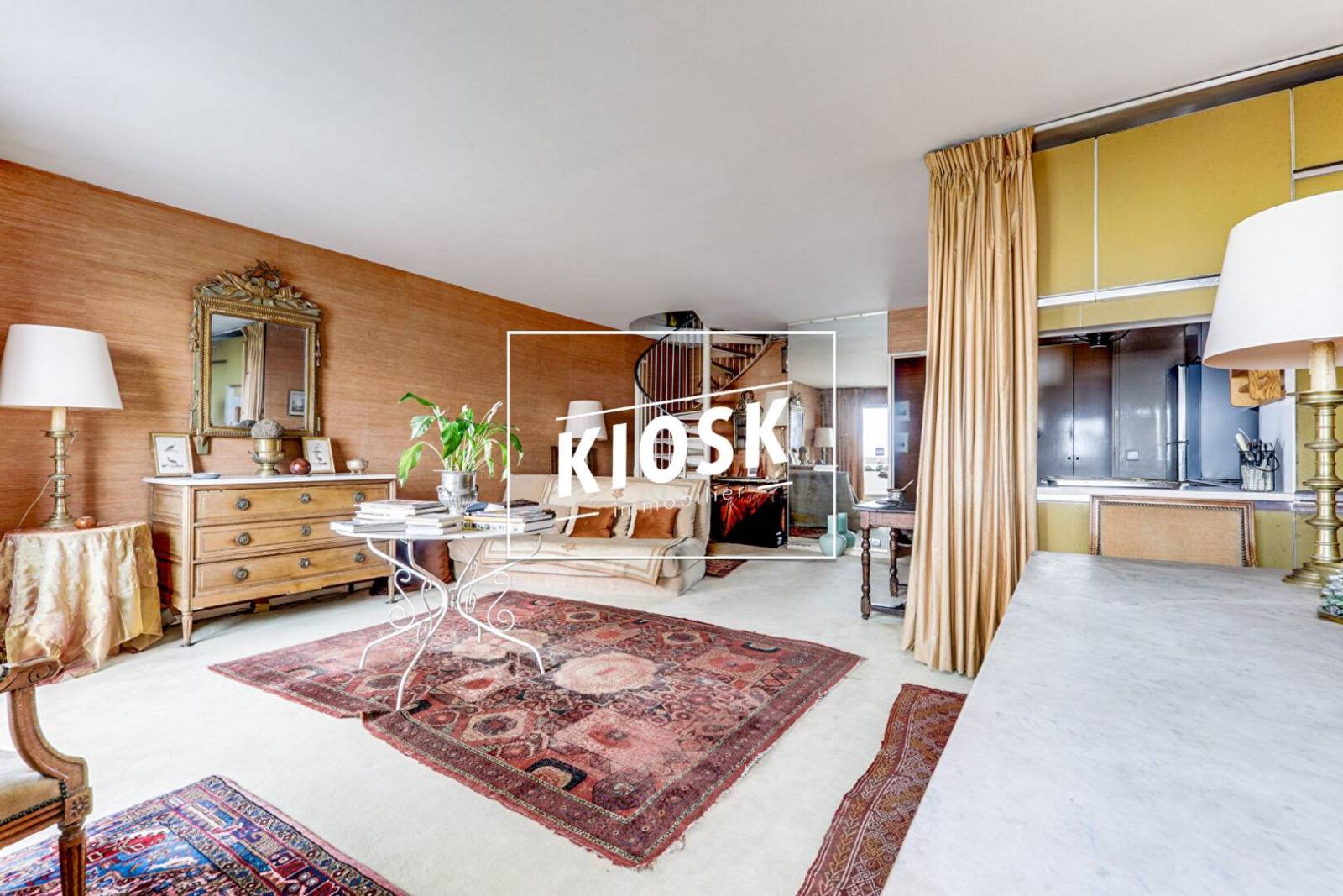 Mise en vente par la belle équipe de KIOSK immobilier d'un appartement en Duplex situé avenue d'Italie à Paris 13 - Vue panoramique Avenue d’Italie