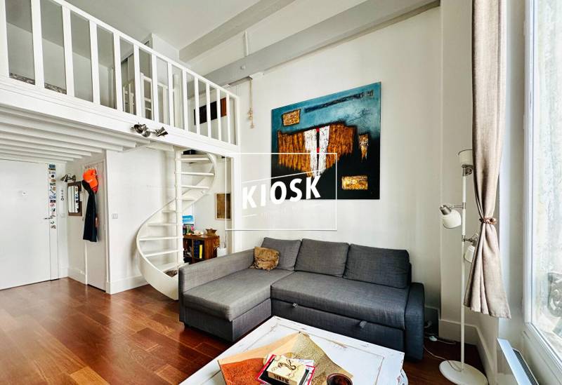 Appartement 2 pièces à vendre Saint-Georges Paris 9 - Rénové avec mezzanine et charme unique